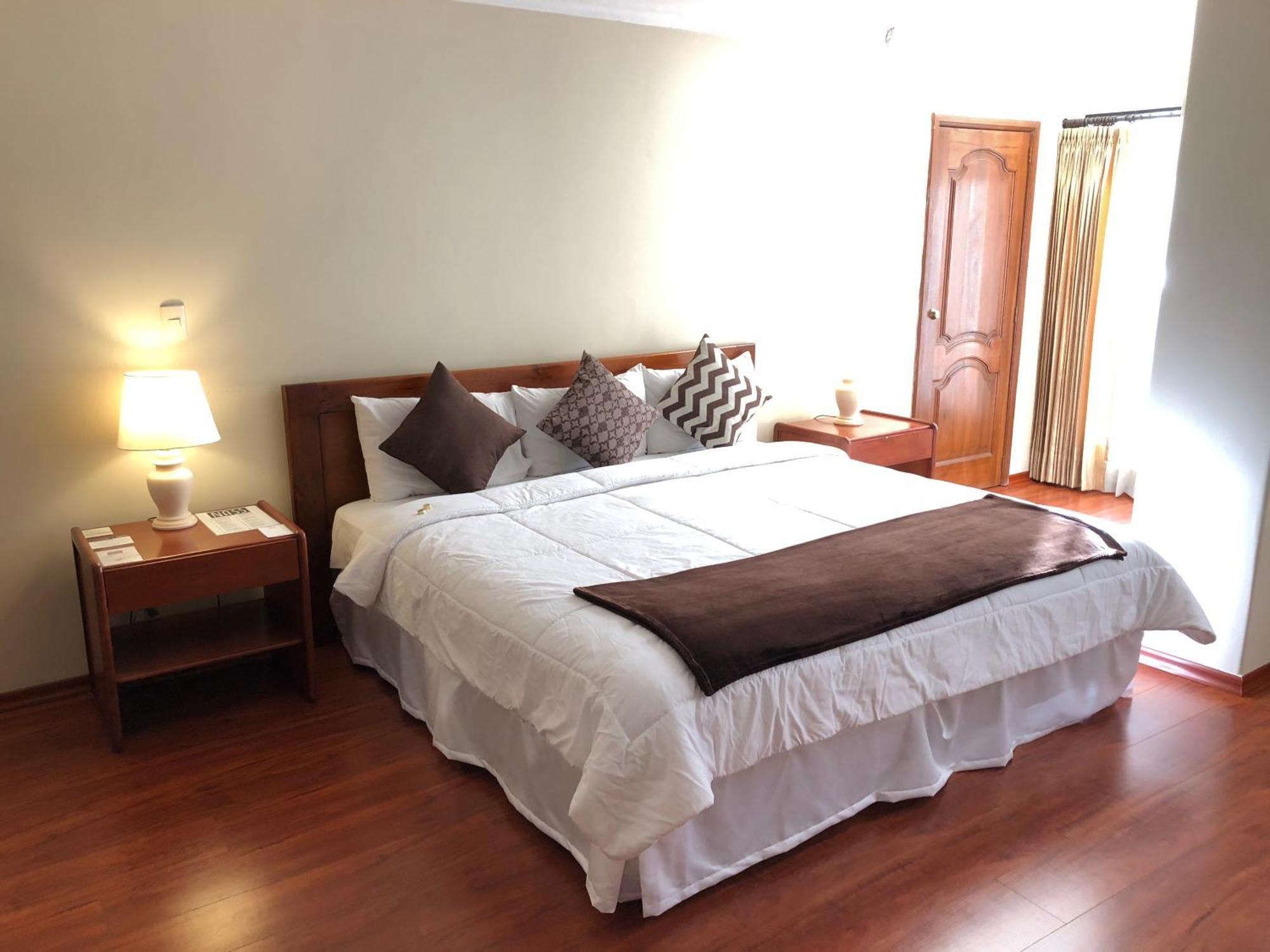 Hotel Nass Pinar Del Lago 쿠엔카 외부 사진